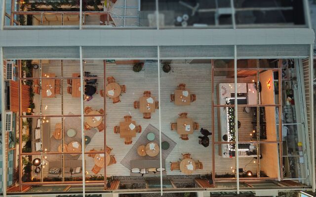 Lotus Center Apartments