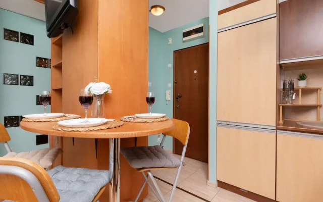 Subtle and Cosy Studio by Renters