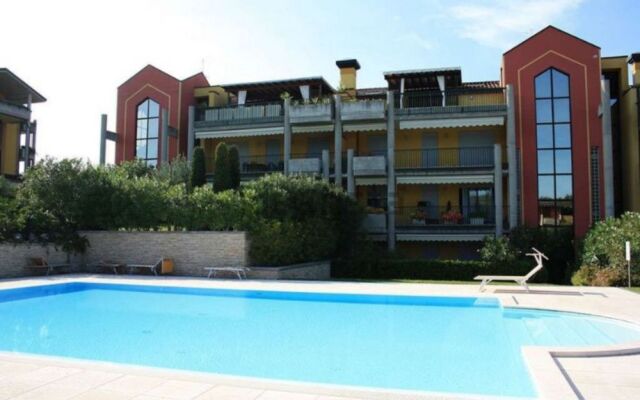 Desenzanoloft – Butterfly and Pools