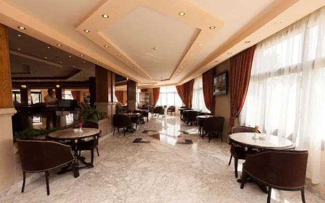 Golden 5 Diamond Resort