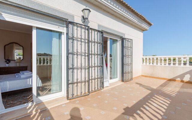 Fidalsa Villa Grand White House