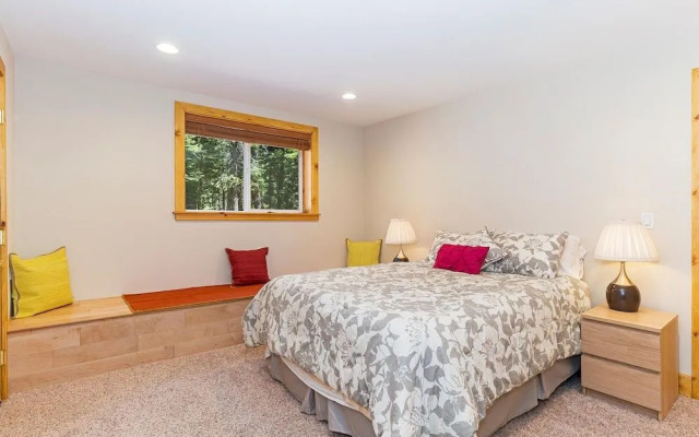 Cedar Chateau w/ Game Room & HOA Access!