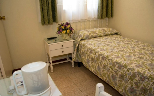 Hostal Los Alpes