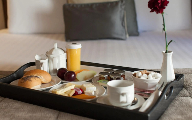 Gem Strathmore Hotel