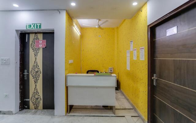 Vaccinated Staff- OYO 79428 Saanj Bnb