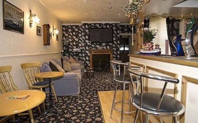 Avalon Hotel - Guest House