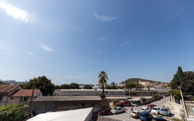 Apinelo Port Rooms