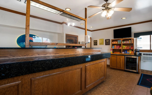 Suburban Studios Biloxi North Area