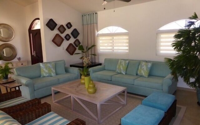 Touch of elegance! 6 Bedroom near the beach