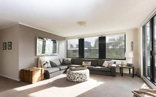 Platinum Apartments on Whiteman St