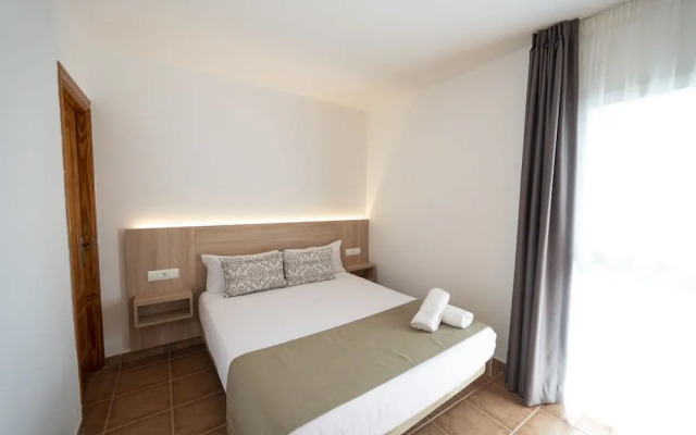 Apartamentos Blanco Sol