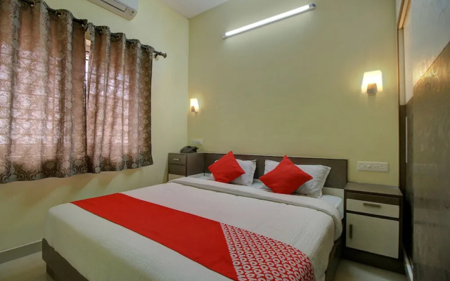OYO 22536 Vishaak Inn