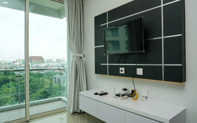 Modern 2BR Apartment at Citra Lake Suites