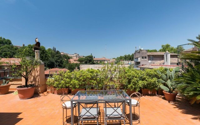 Trastevere Charming Penthouse