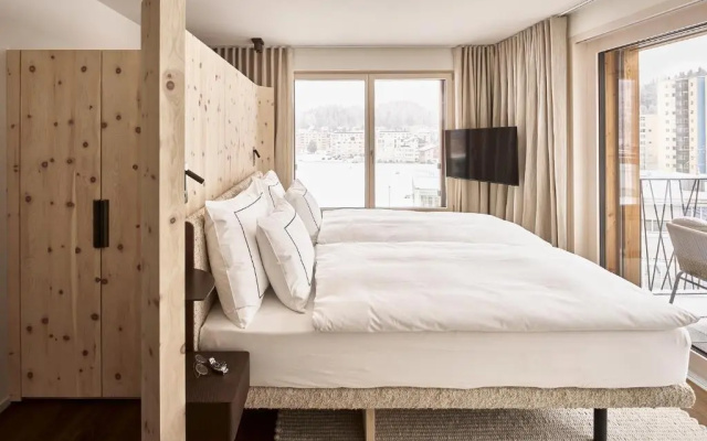 The View – Guest Rooms – St. Moritz