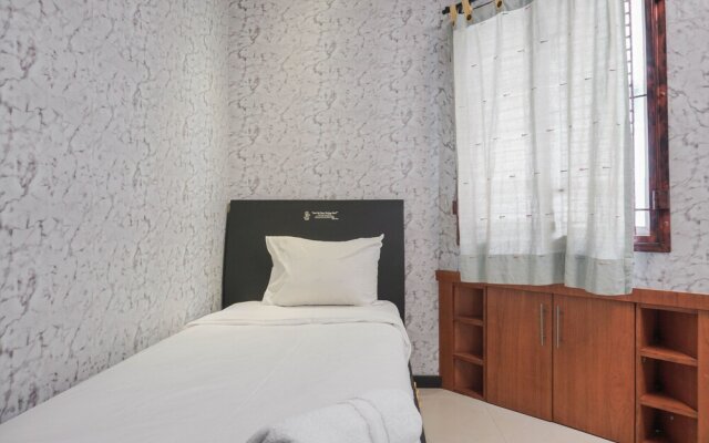 Comfort 2Br At Mediterania Gajah Mada Apartment