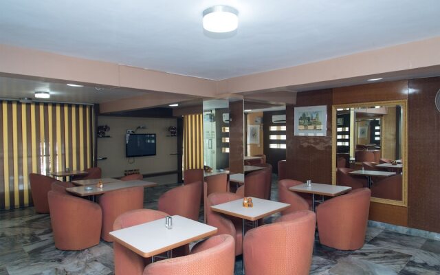OYO 10499 Hotel Shiv Shakti