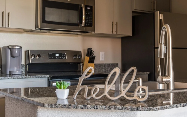FRONTDESK North Scottsdale Paradise Valley Apts