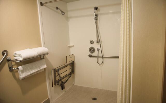 Best Western Plus Burlington Inn & Suites