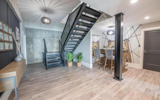 Sterling on Strawpocket