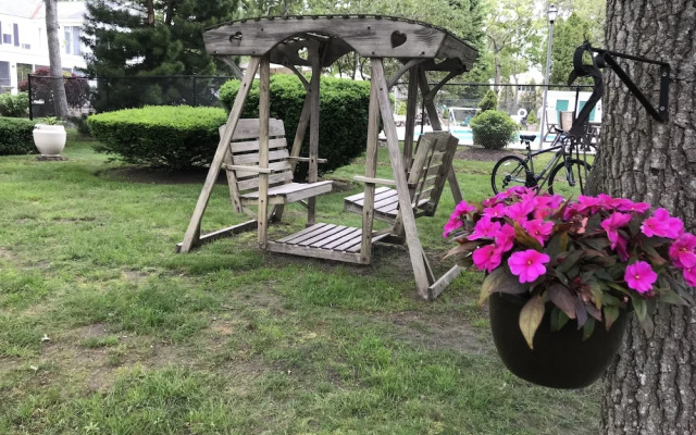 Falmouth Heights Motor Lodge