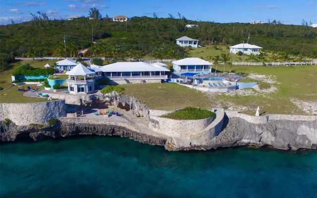 Neptune Cove 5 Bedroom Home