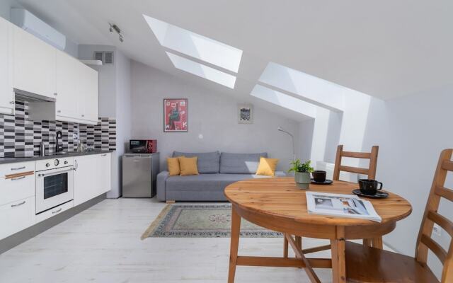 Studio Mostowa Krakow by Renters