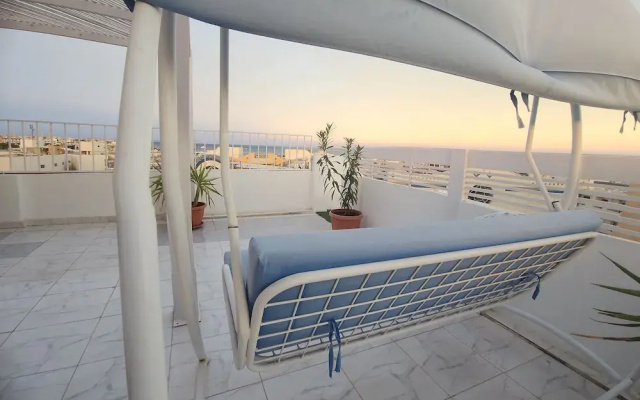 White Roof - Hurghada