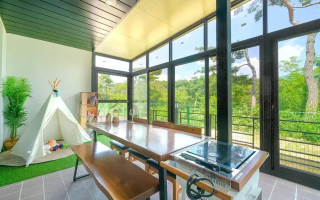 Gyeongju Blibli Poolvilla