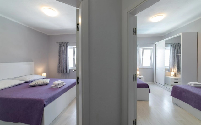 Guest House Ban