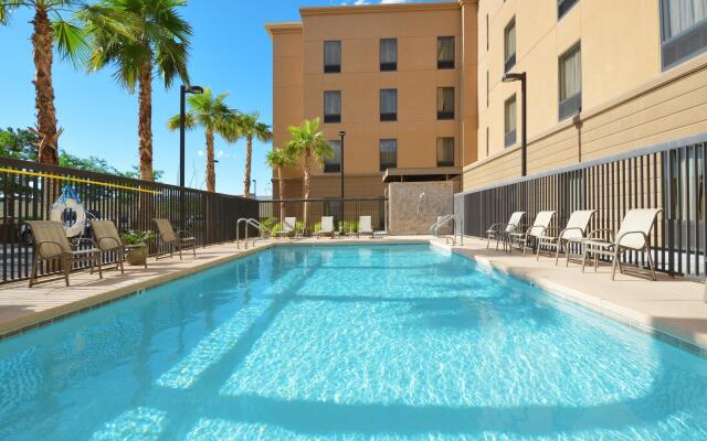 Hampton Inn & Suites Las Vegas Airport