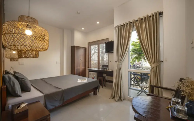 Rustic Hotel Danang