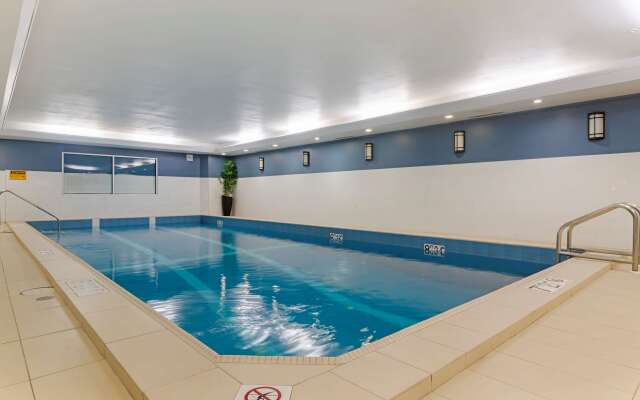 Best Western Plus Chocolate Lake Hotel