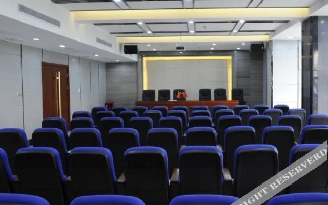 Shengjing Yijia Hotel ( Xiangyang New Wuzhong Wuyue Plaza Branch)