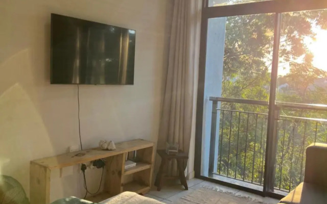 Full Flat by the Forest