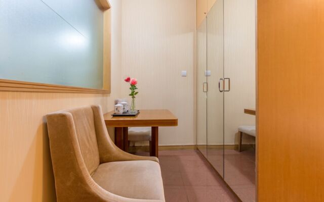 Jiarong Apartment Hotel