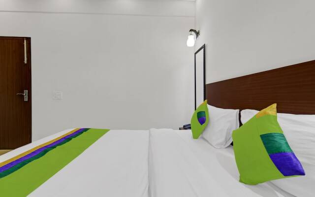 OYO Townhouse 80033 Noida Grand