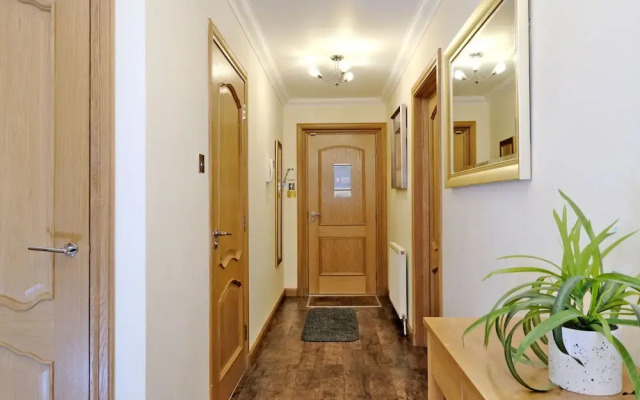 Bright Cults Home Near to the River Dee