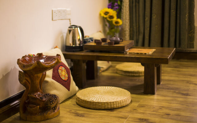 Yangshuo Hidden Dragon Villa Hotel