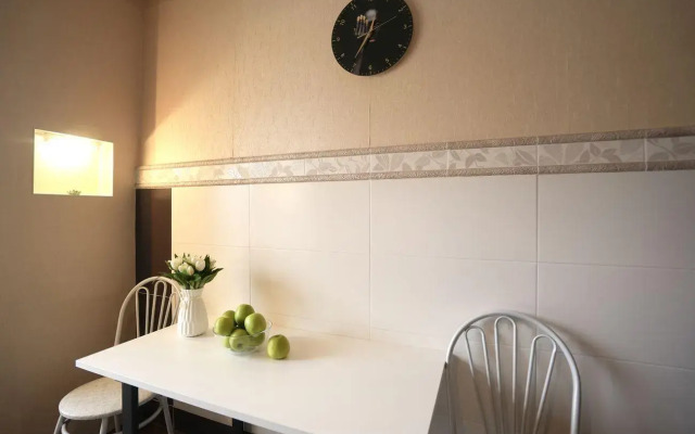 Пять звезд на Дружбы Народов 9