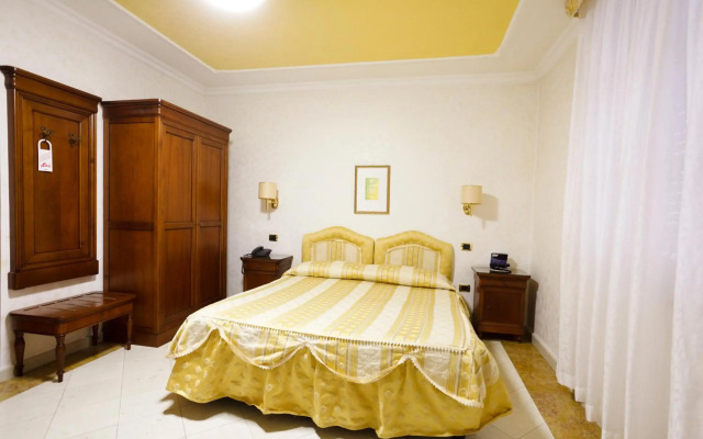 Mariano IV Palace Hotel