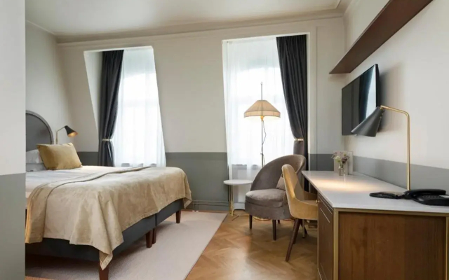 Elite Hotel Savoy