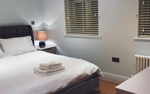 Chic Central London Apart in Soho Mayfair
