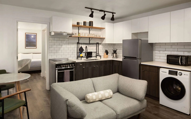 Reside Seattle Downtown, a Wyndham Residence
