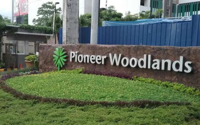 Pioneer Woodlands Condominium