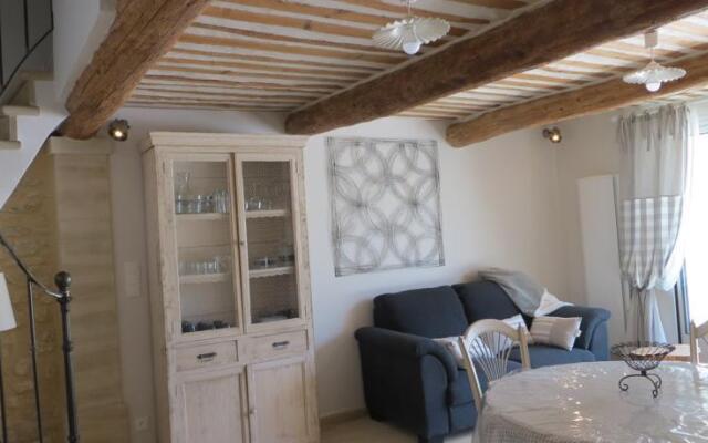 La Maison De Céline