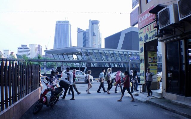 Birdnest Collective Cafe & Guesthouse