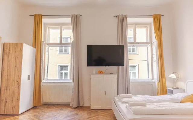Comfortable 2BR Apartment Long Stay