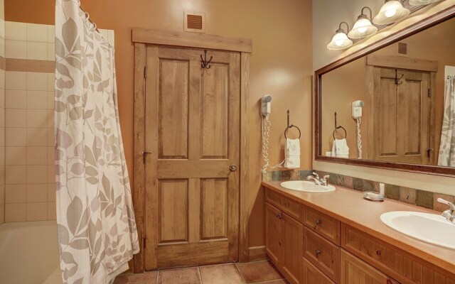 8912 The Springs 3 Bedroom Condo by RedAwning