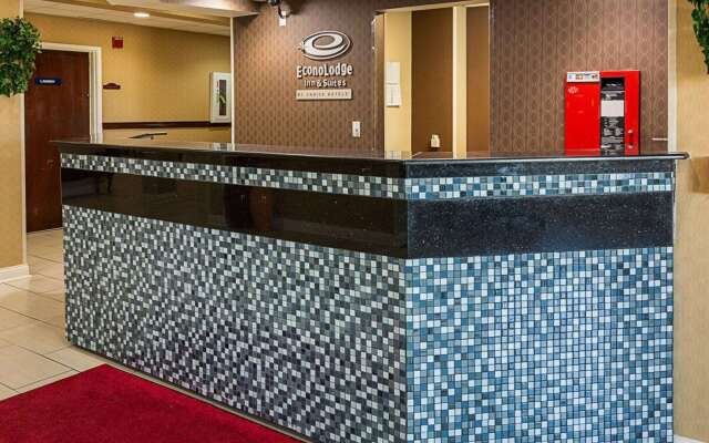 Econo Lodge Inn & Suites Natchitoches